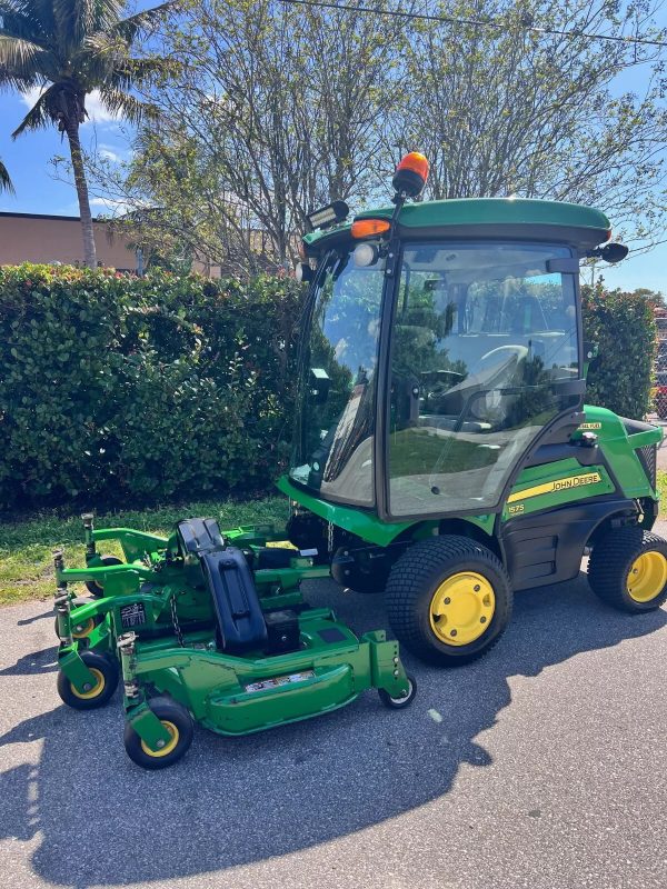 2018 JOHN DEERE 1575 FRONT MOWER, 72″ Flex Deck CAB - Image 4