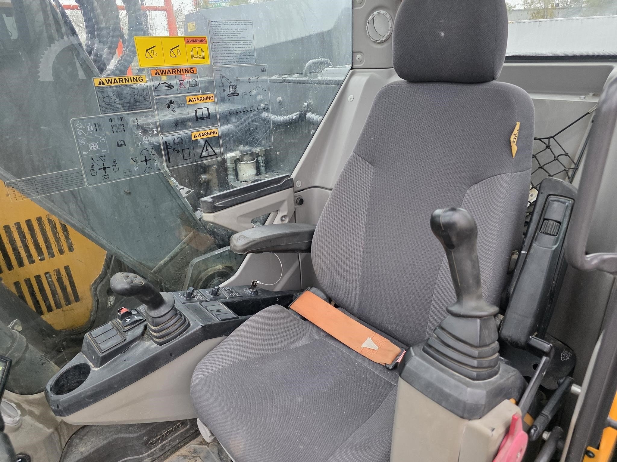 2020 Volvo ECR145EL Crawler Excavators Hours: 2,153 - Image 6