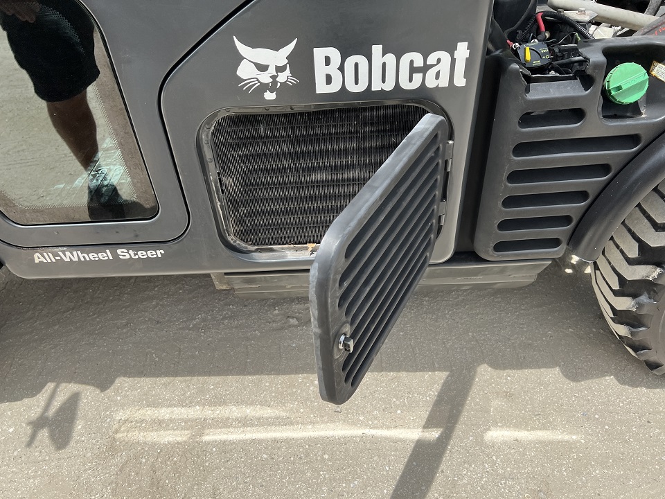 2014 Bobcat Skid Steers Toolcat 5600 4X4 - Image 31