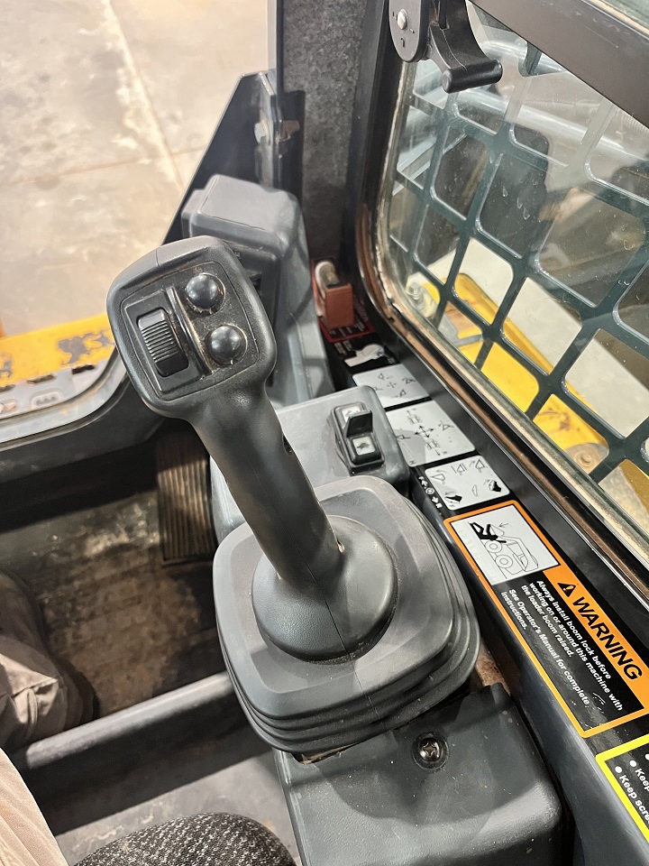 2018 John Deere 333G Skid Steer - Image 6