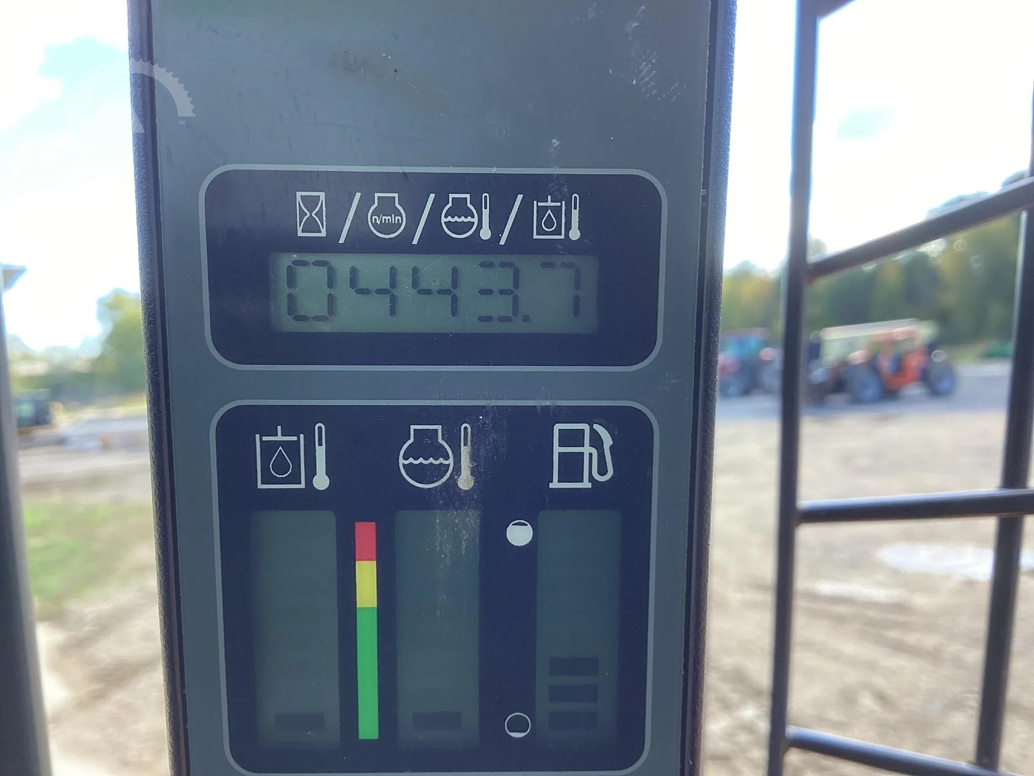 2016 Case TR310 Track Skid Steers Hours 443 - Image 4