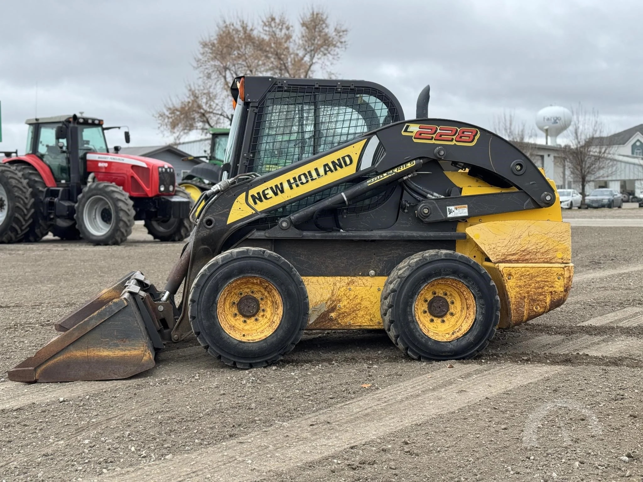 2016 New Holland L228 Wheel Skid Steers Hours 3,809 - Image 21