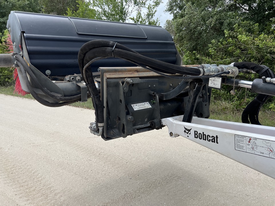 2014 Bobcat Skid Steers Toolcat 5600 4X4 - Image 18