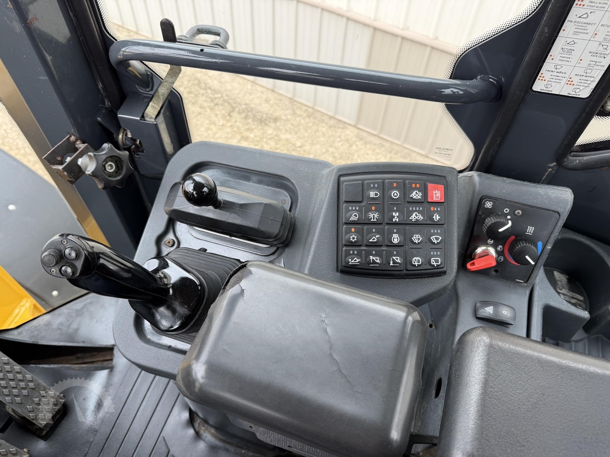 2007 Deere 544J Wheel Loaders Hours: 9,881 - Image 30