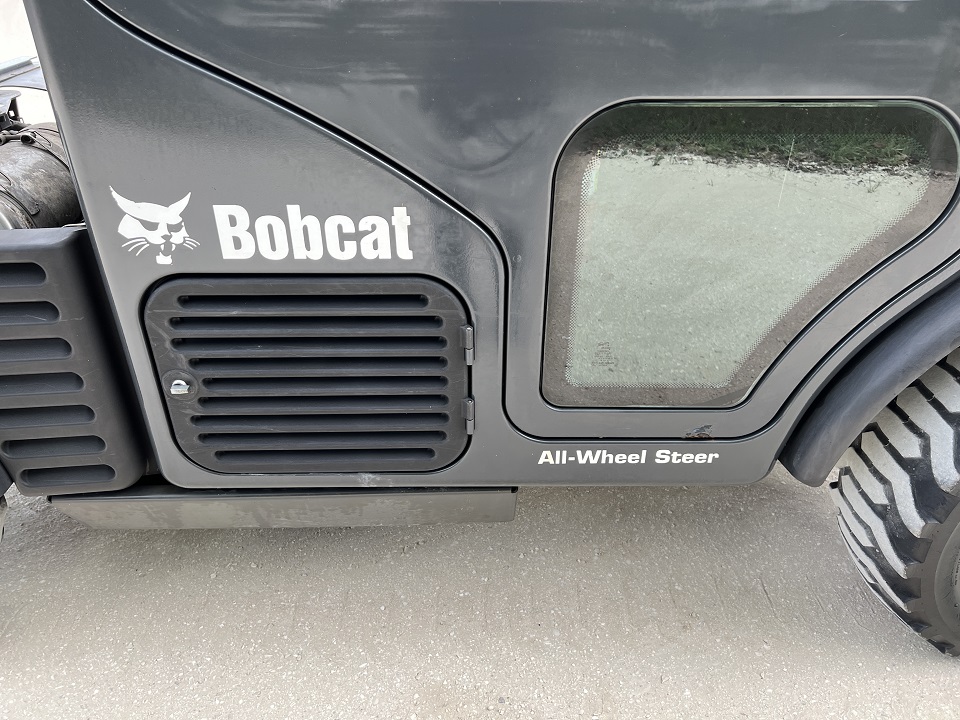 2014 Bobcat Skid Steers Toolcat 5600 4X4 - Image 9