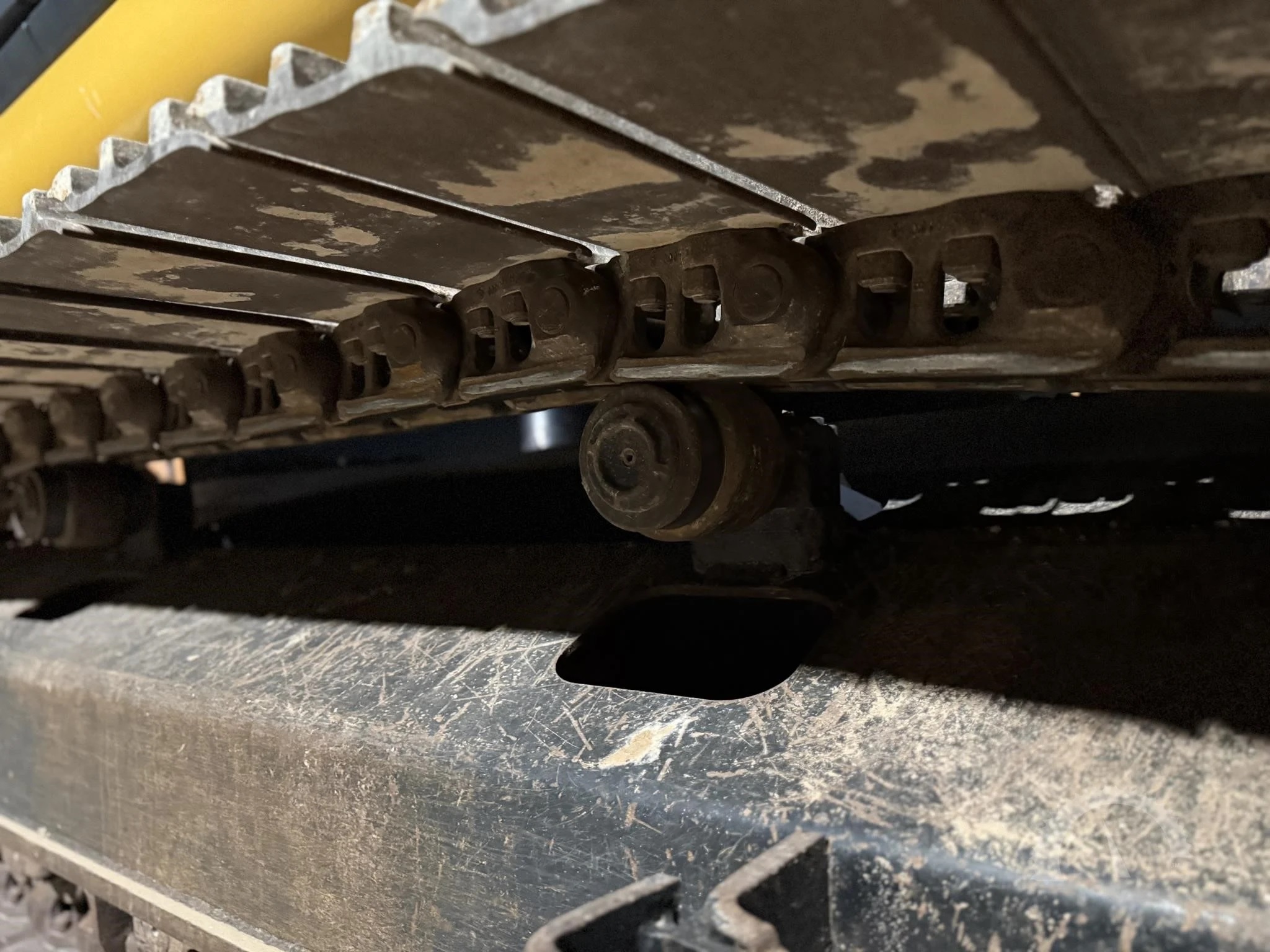 2019 Deere 250G LC Crawler Excavators - Image 25