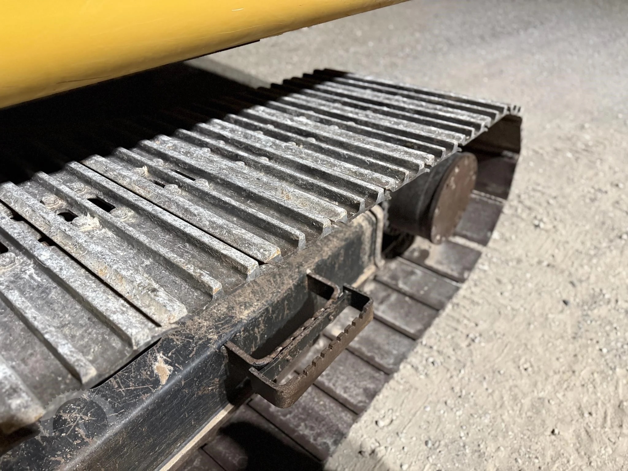 2019 Deere 250G LC Crawler Excavators - Image 17