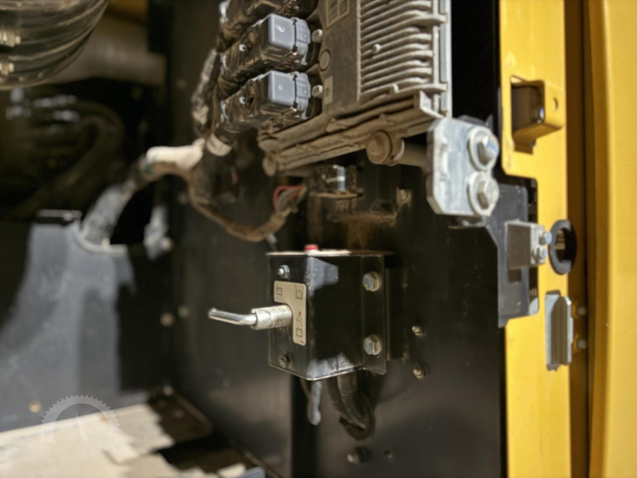 2019 Deere 250G LC Crawler Excavators - Image 13