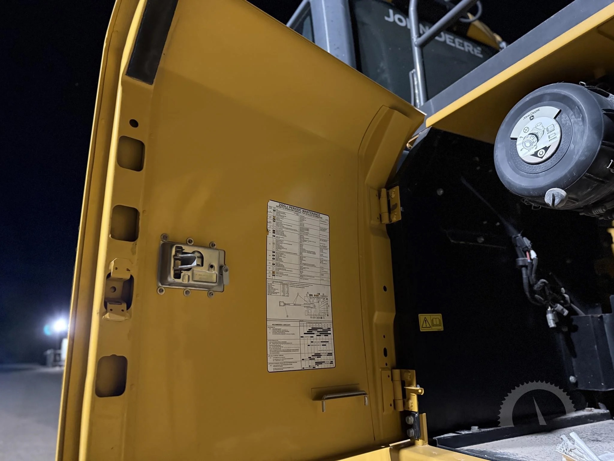 2019 Deere 250G LC Crawler Excavators - Image 12