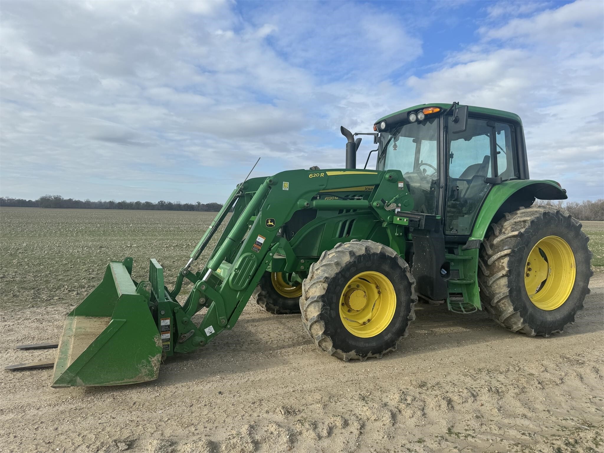 2017 John Deere 6120M Tractor Hours: 3267 - Image 2