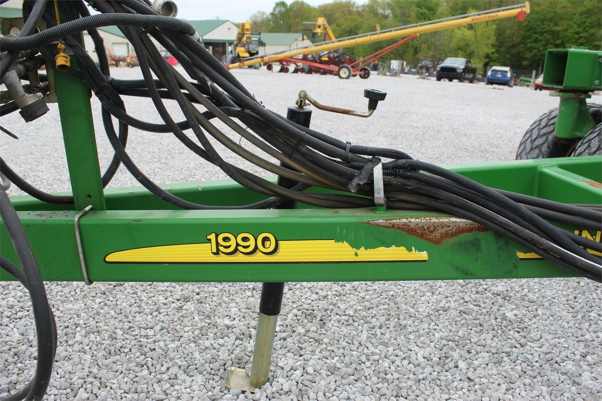 2012 John Deere 1990 Air Seeder - Image 11