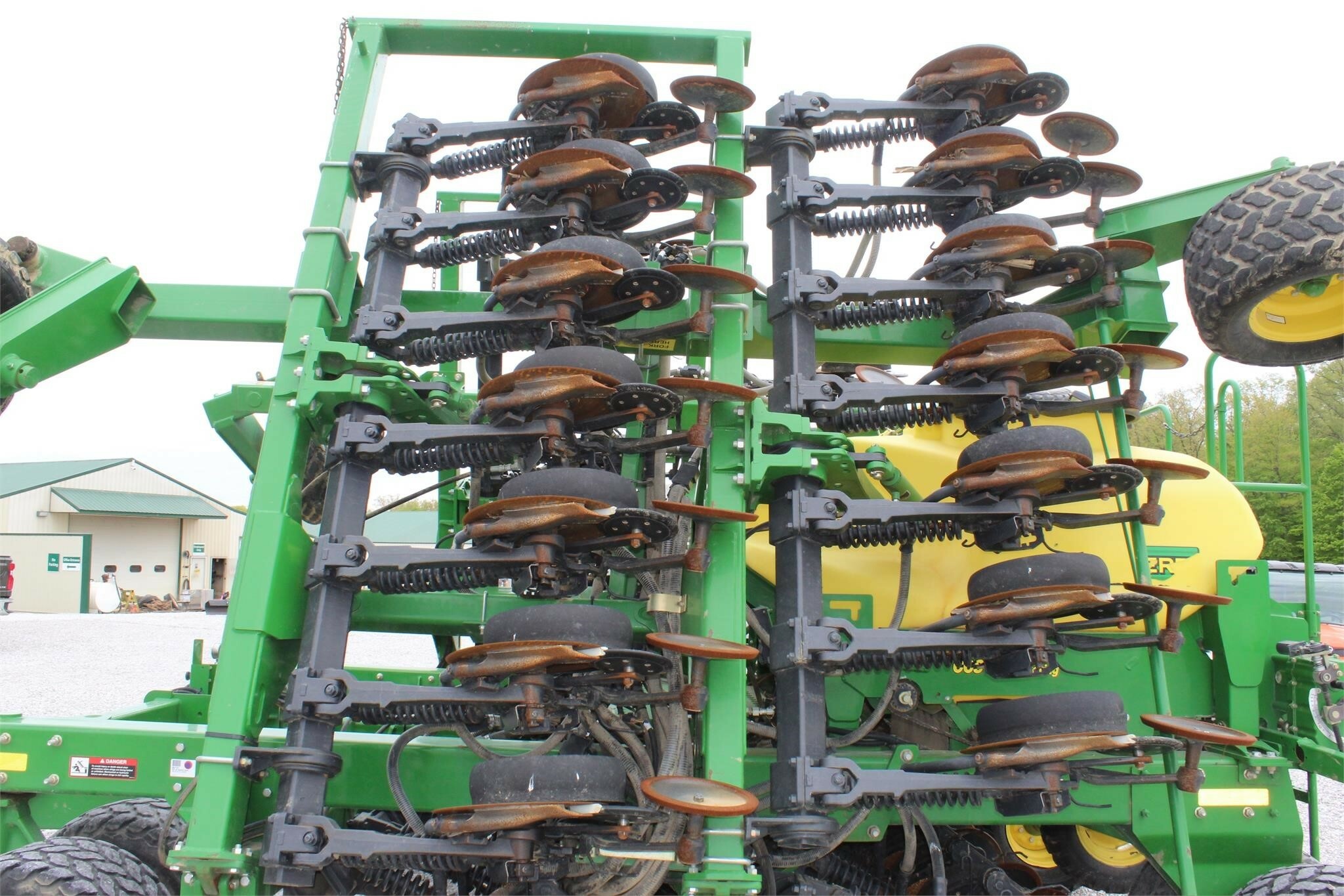 2012 John Deere 1990 Air Seeder - Image 17