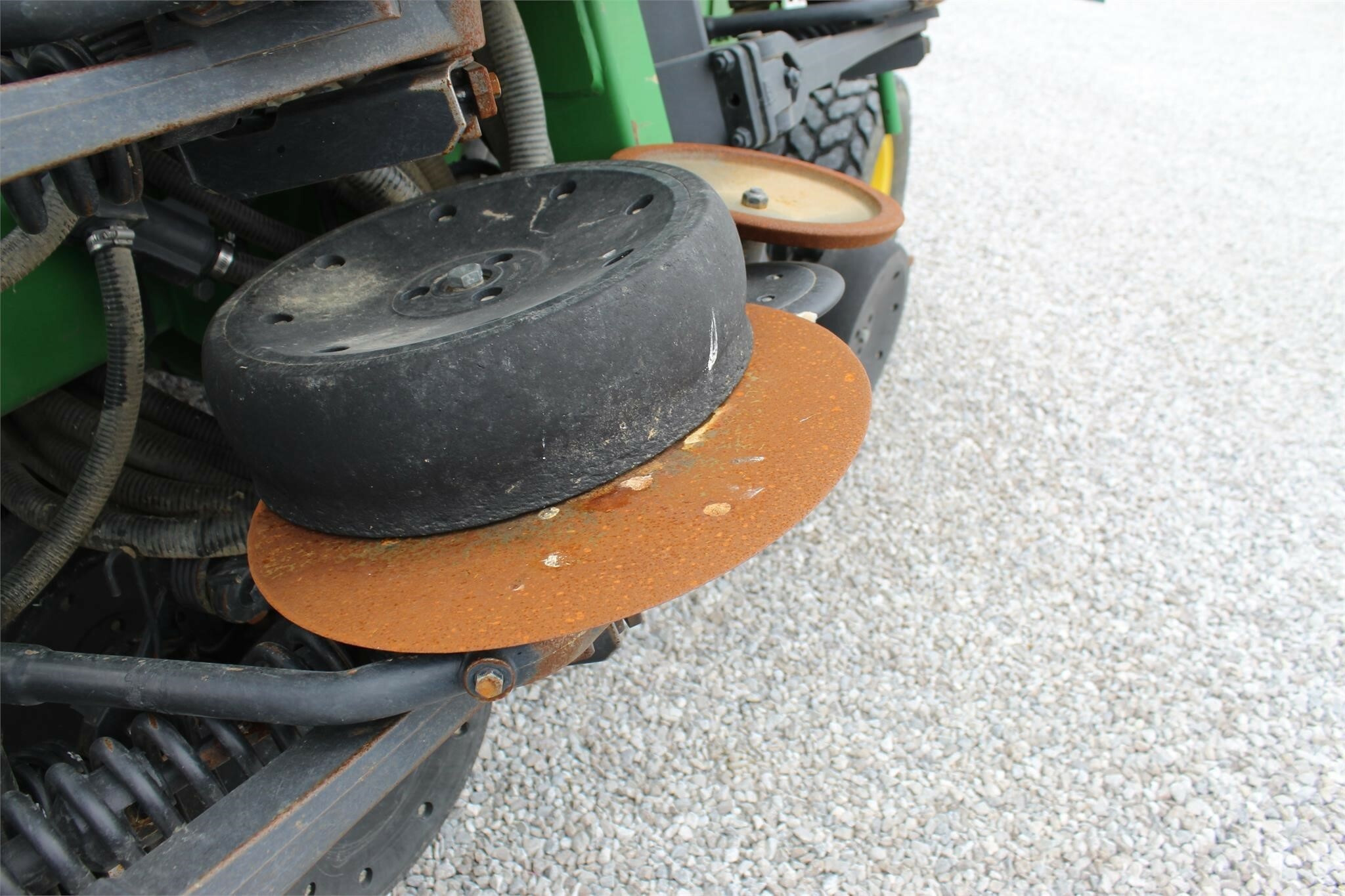 2012 John Deere 1990 Air Seeder - Image 18