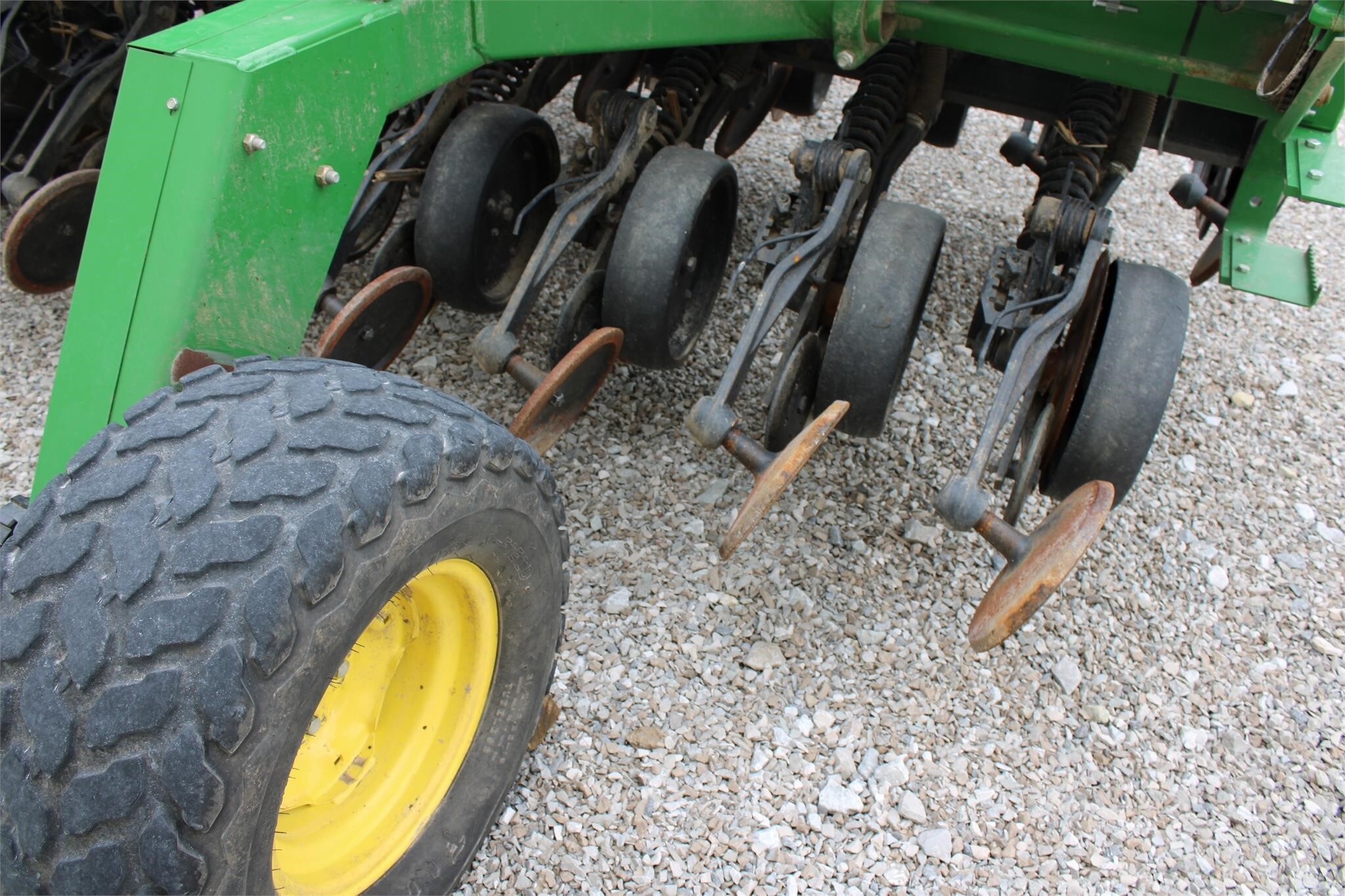 John Deere 1590 Drill - Image 24