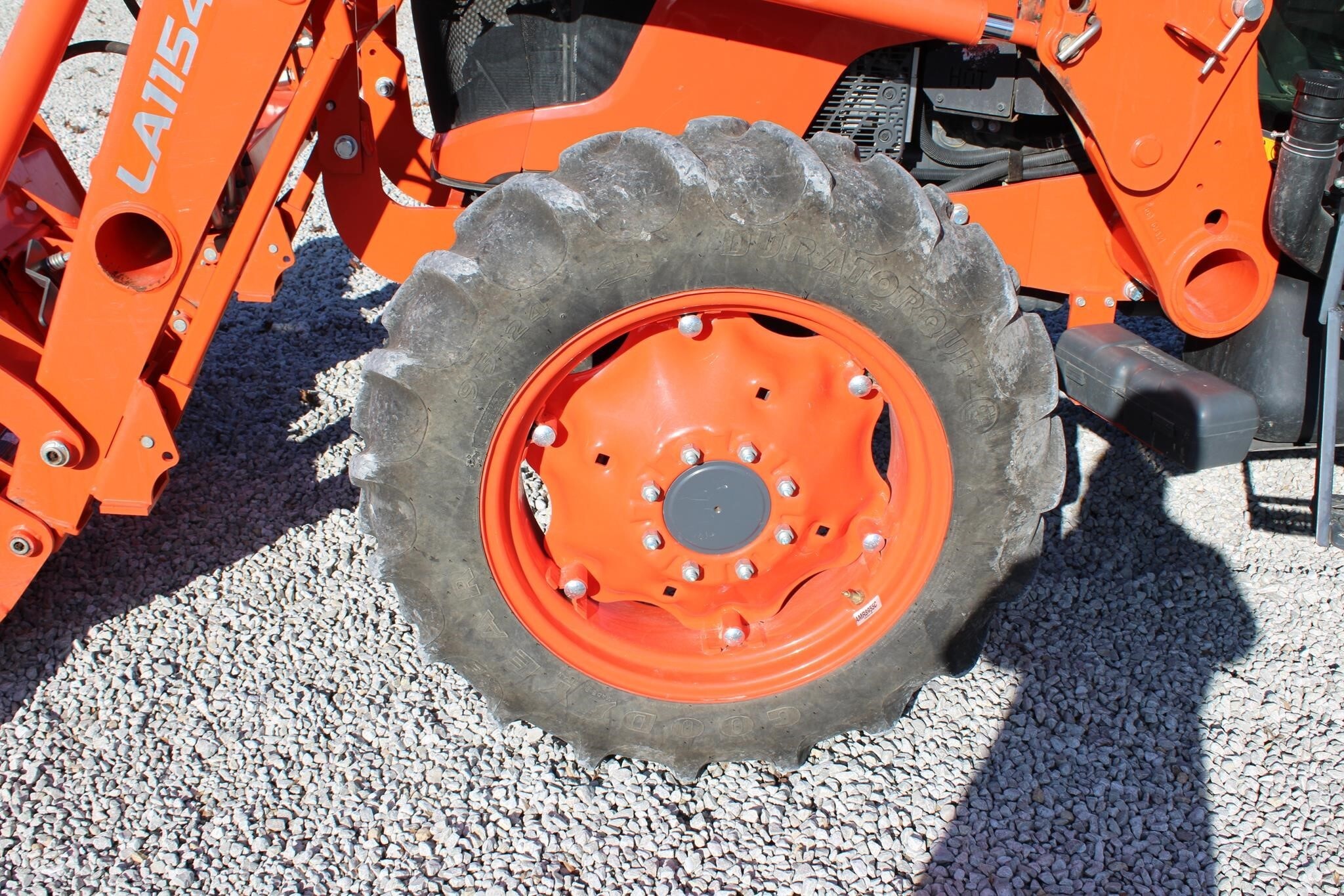 2017 Kubota M7060D Tractor 413 hours - Image 25