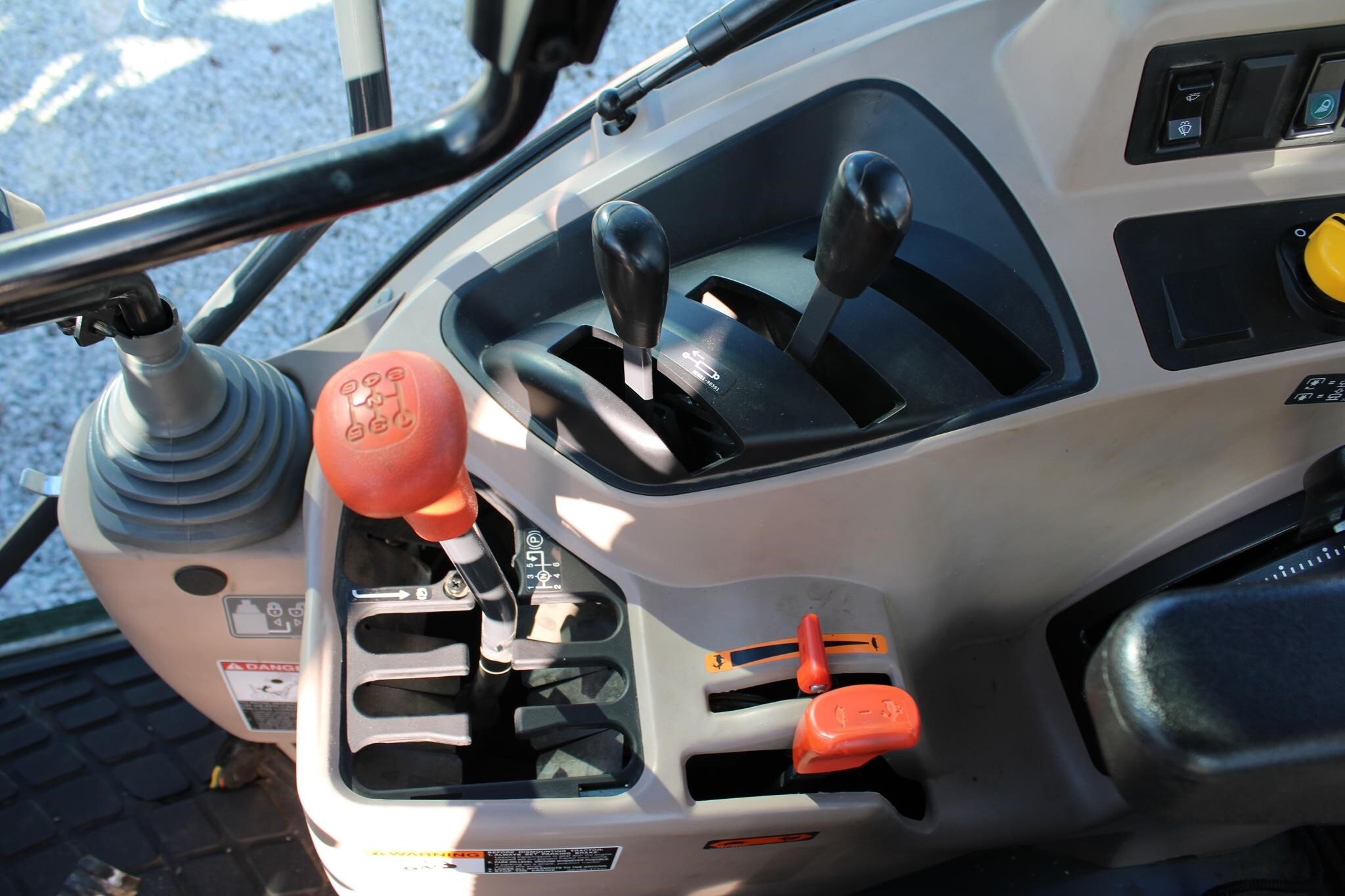 2017 Kubota M7060D Tractor 413 hours - Image 33