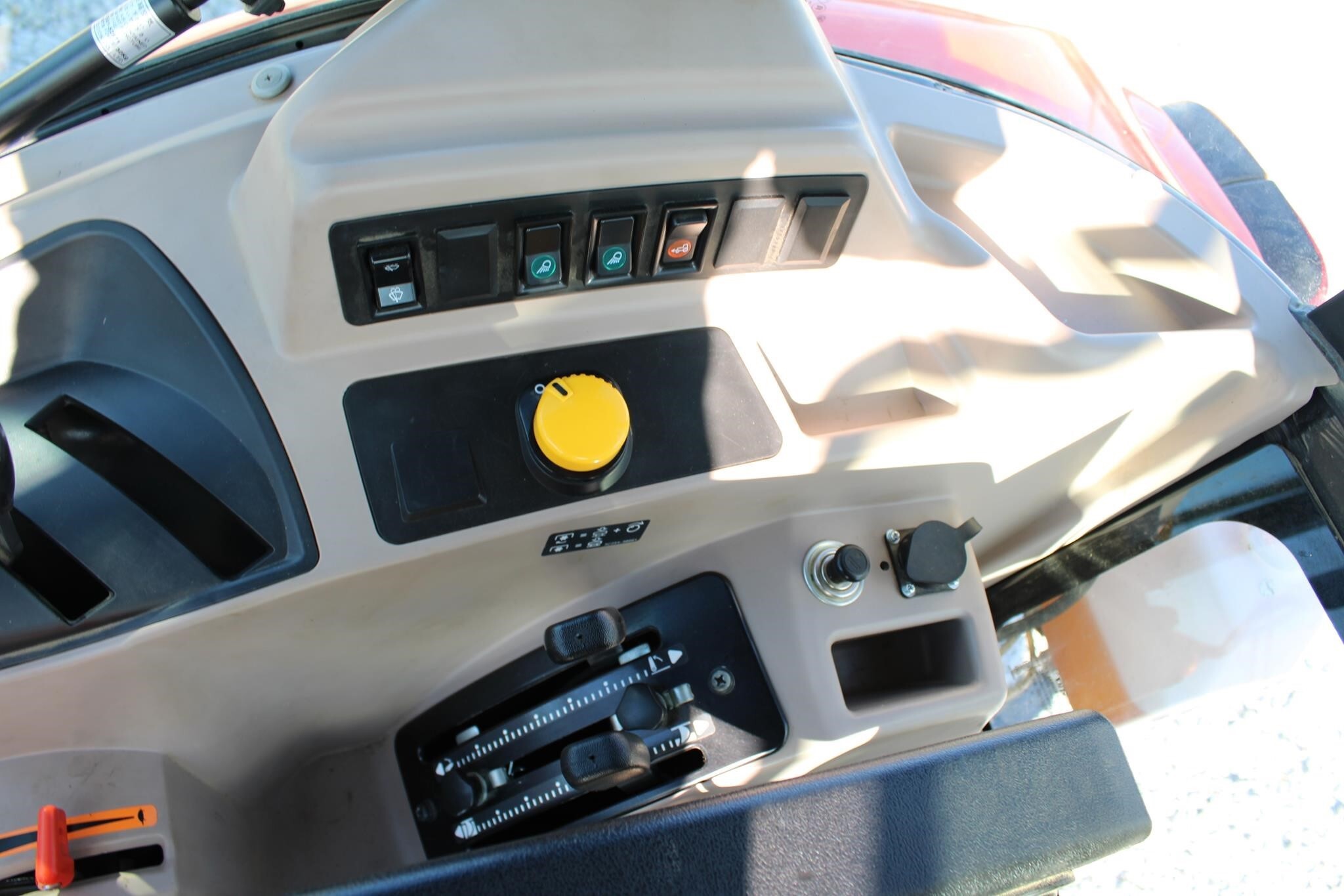 2017 Kubota M7060D Tractor 413 hours - Image 34