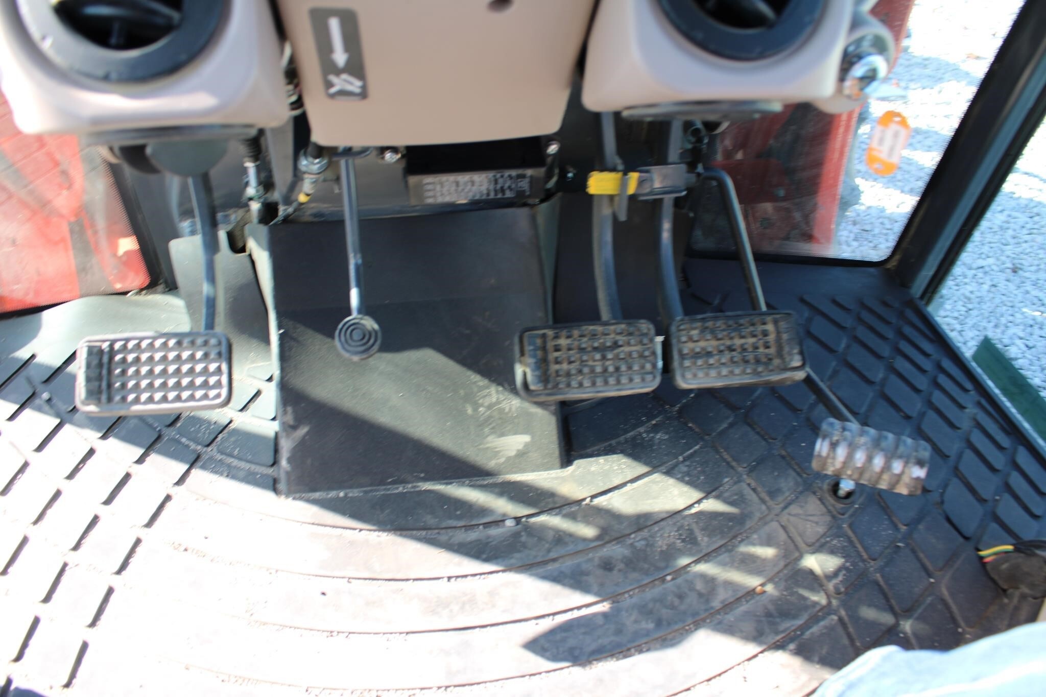 2017 Kubota M7060D Tractor 413 hours - Image 35