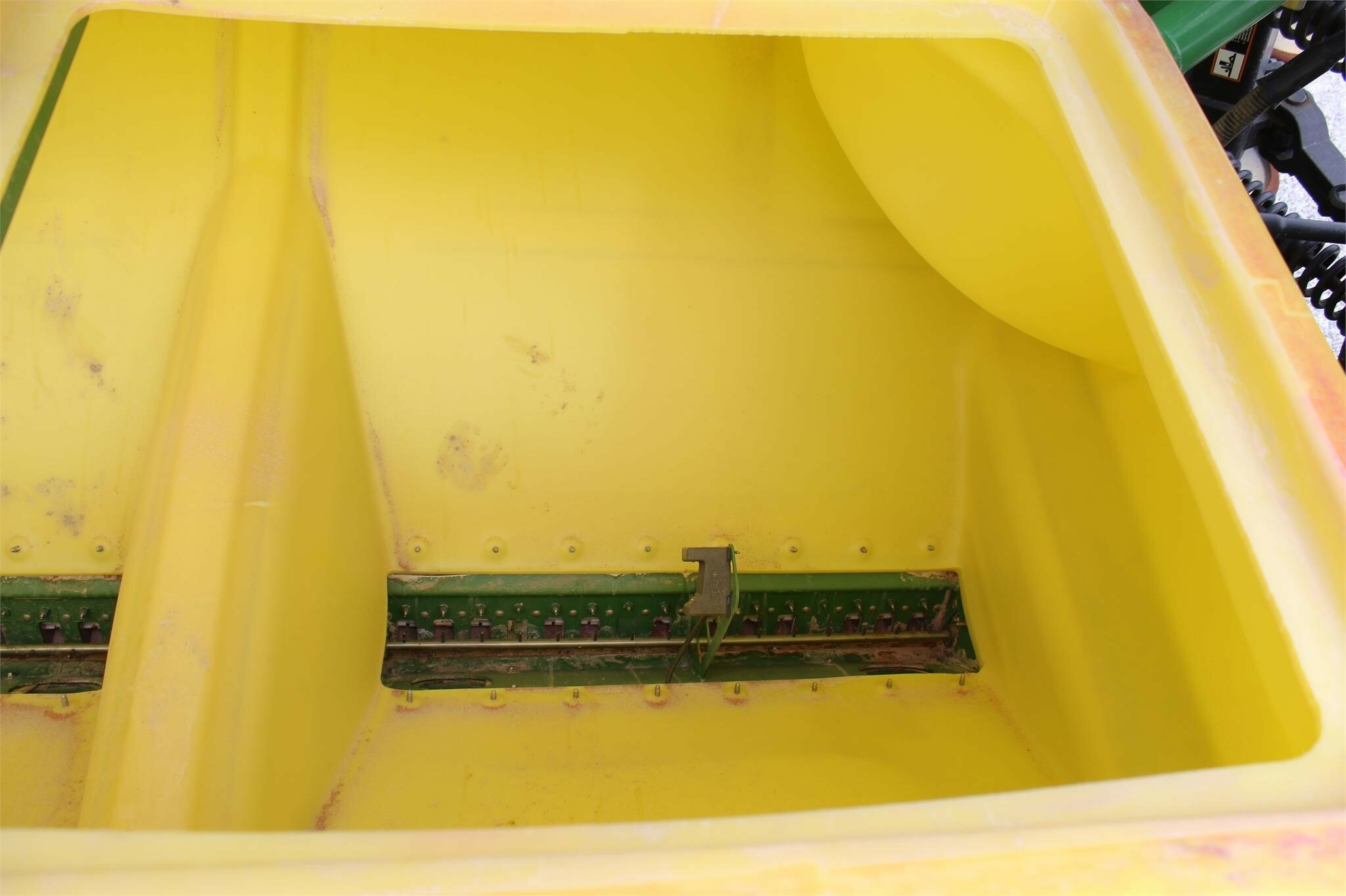 2012 John Deere 1990 Air Seeder - Image 38