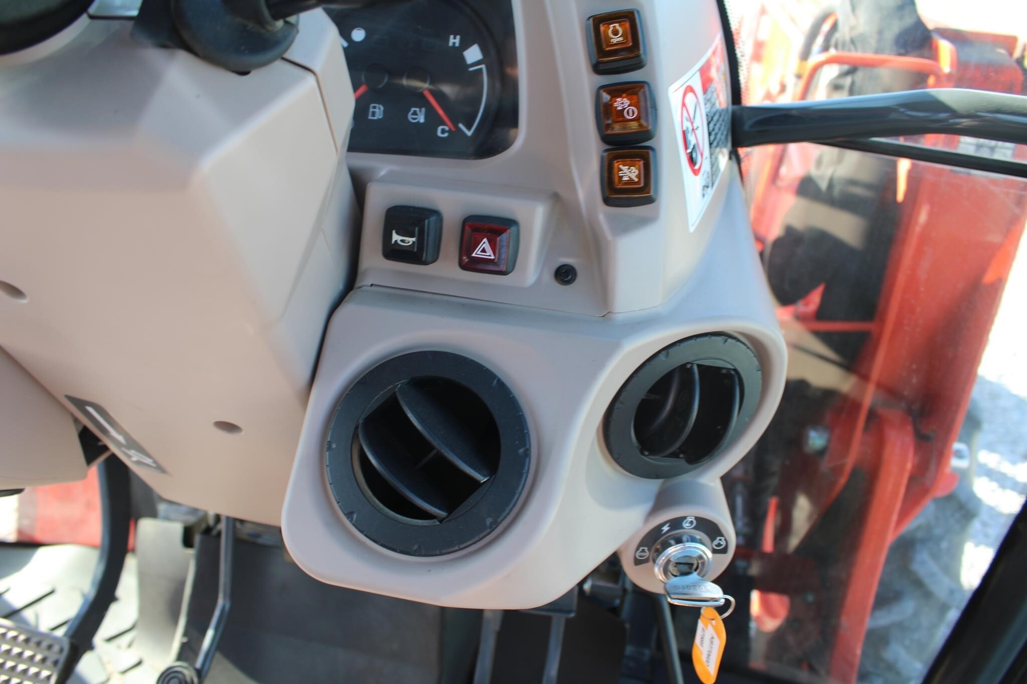 2017 Kubota M7060D Tractor 413 hours - Image 38