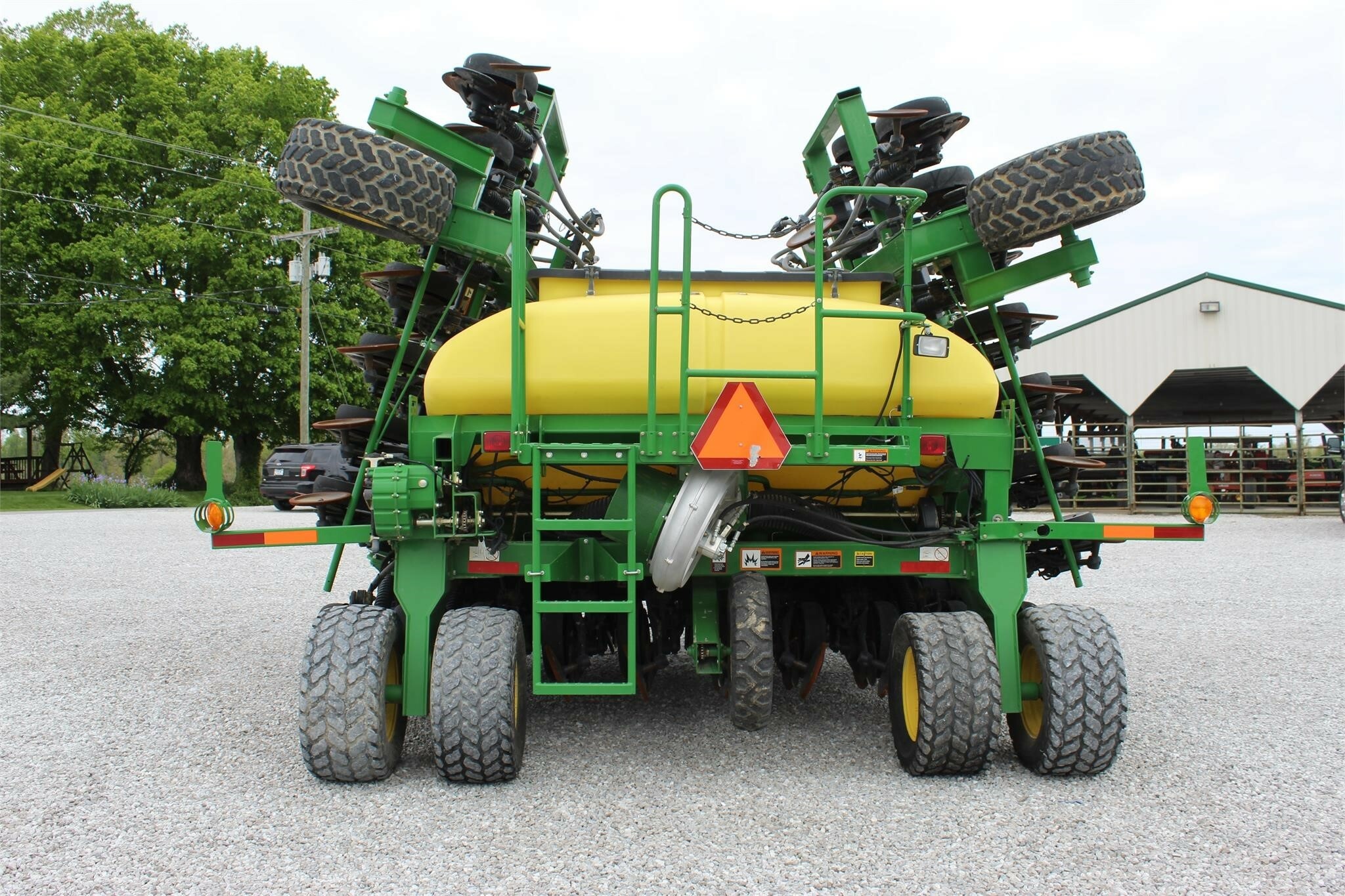 2012 John Deere 1990 Air Seeder - Image 5