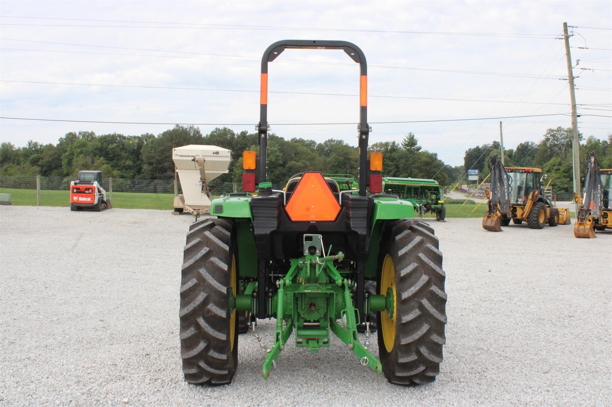 2019 John Deere 4044M Tractor 247 hours - Image 5