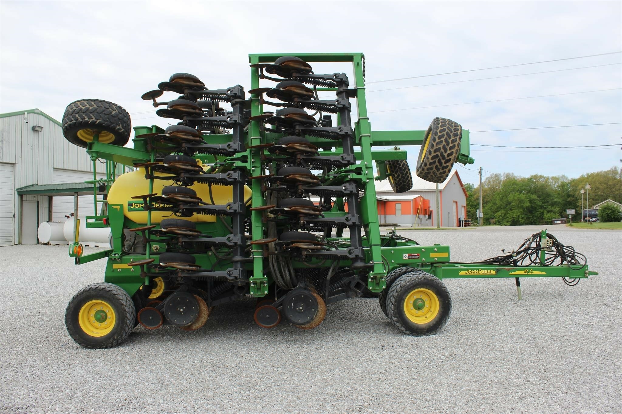 2012 John Deere 1990 Air Seeder - Image 7