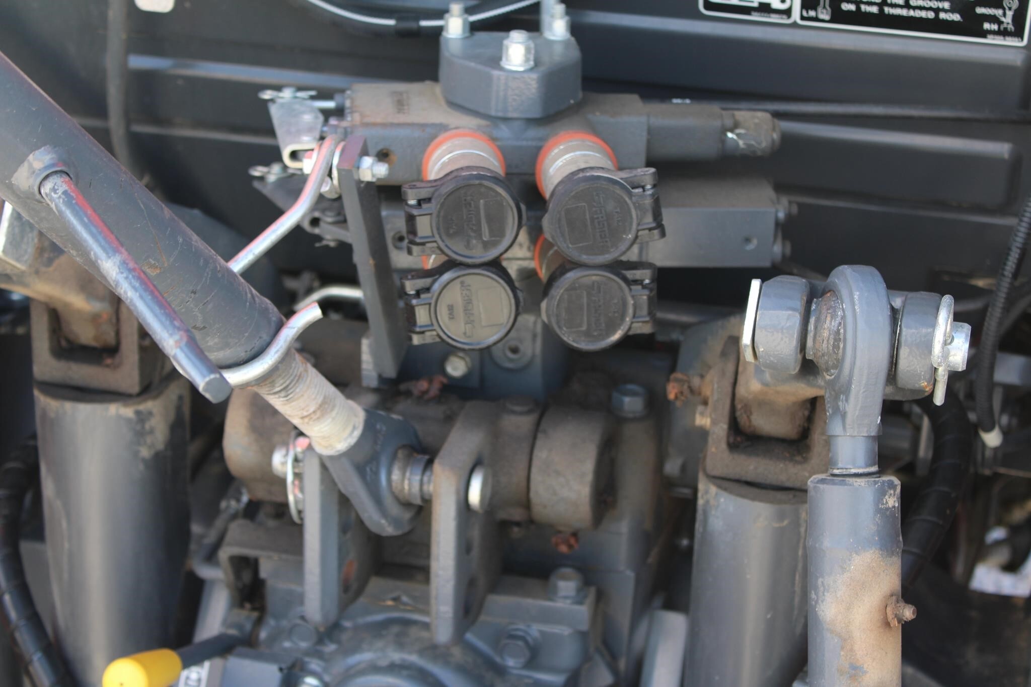 2017 Kubota M7060D Tractor 413 hours - Image 8