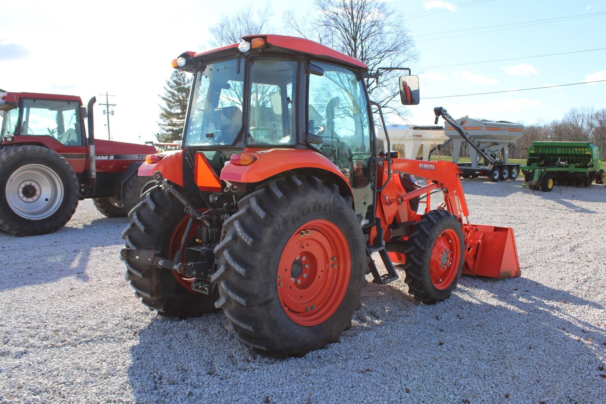 2017 Kubota M7060D Tractor 413 hours - Image 10